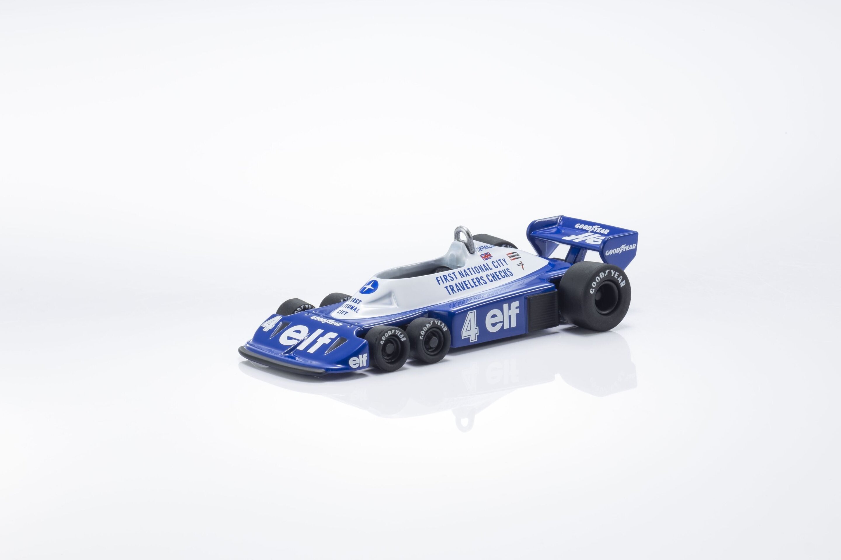 Tyrrell P34/2 No.4 1977 Kyosho – F1 clásica en 1:64 - 2