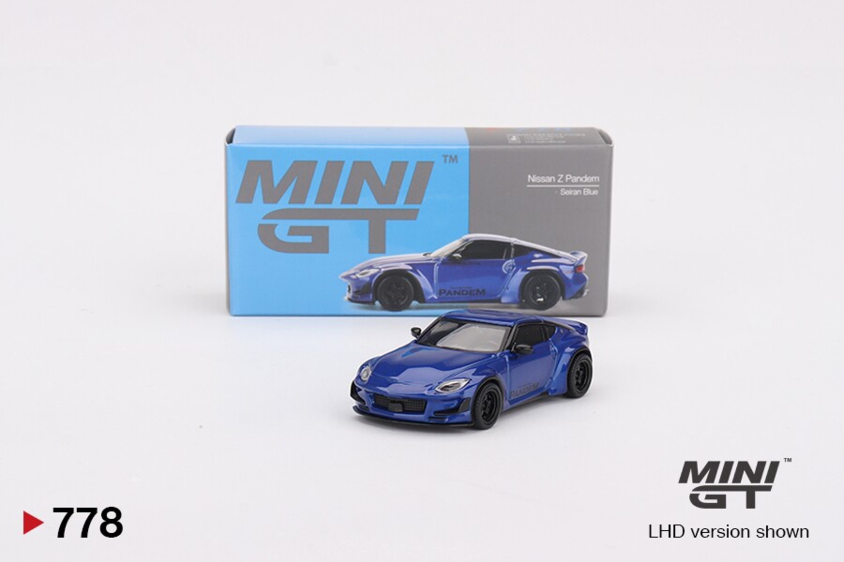 Nissan Z Pandem Seiran Blue MiniGT 1/64 - 3