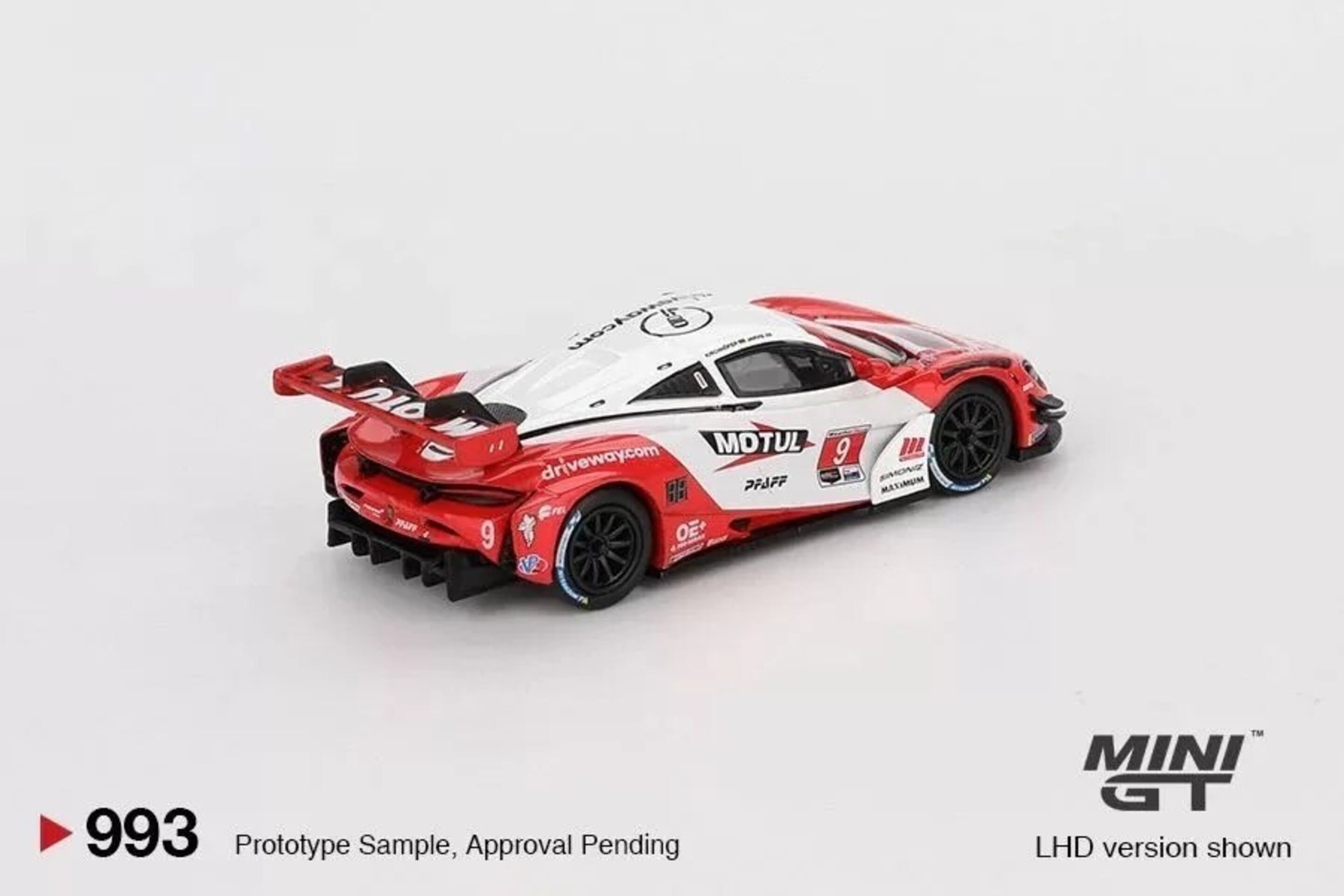 MGT00993-L 1:64 MCLAREN 720S GT3 EVO PFAFF MOTORSPORTS LAGUNA SECA 2024 - 3