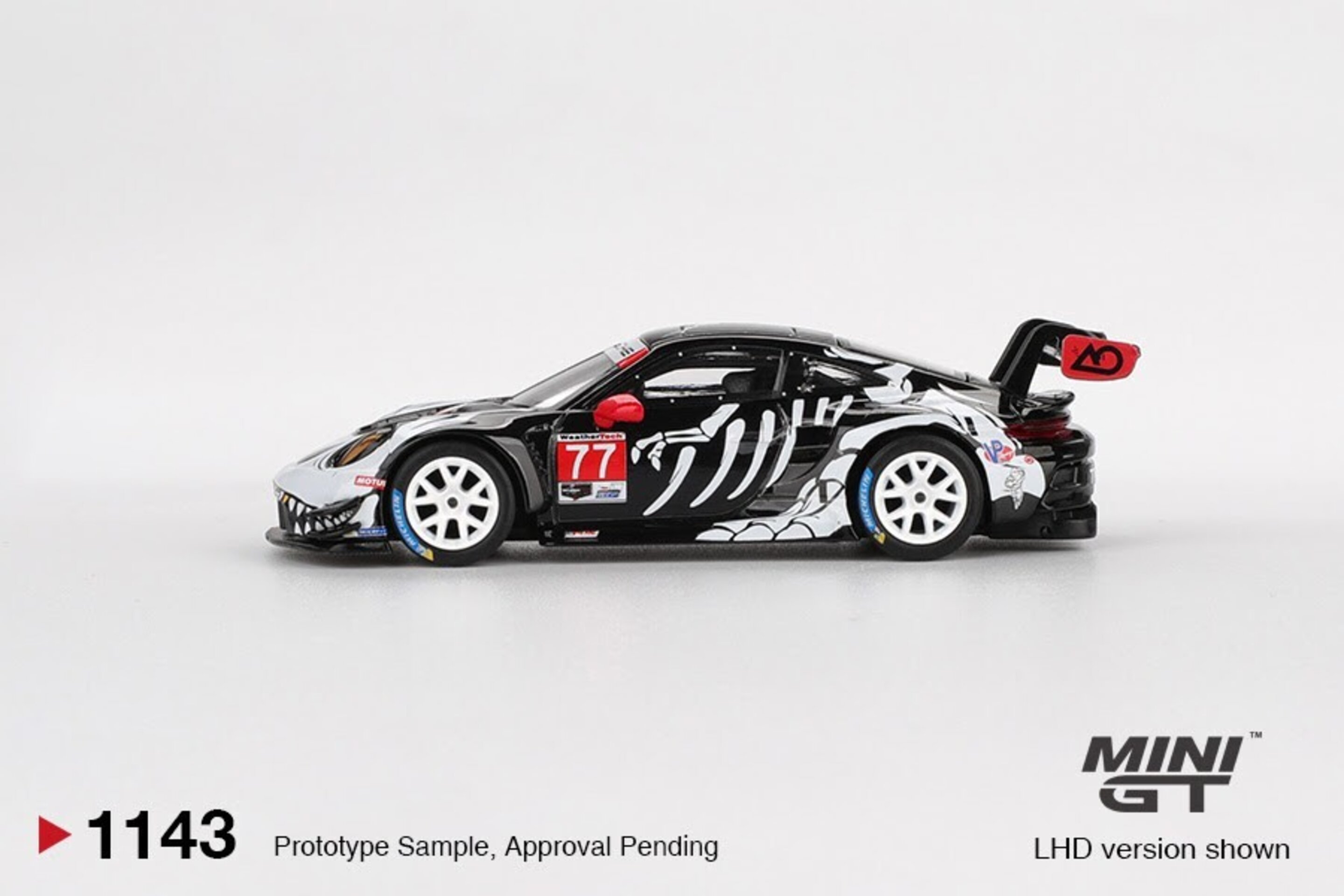 (PRE VENTA) 1:64 PORSCHE 911 (992) GT3 R #77 GTD PRO AO RACING PETIT LE MANS - 3