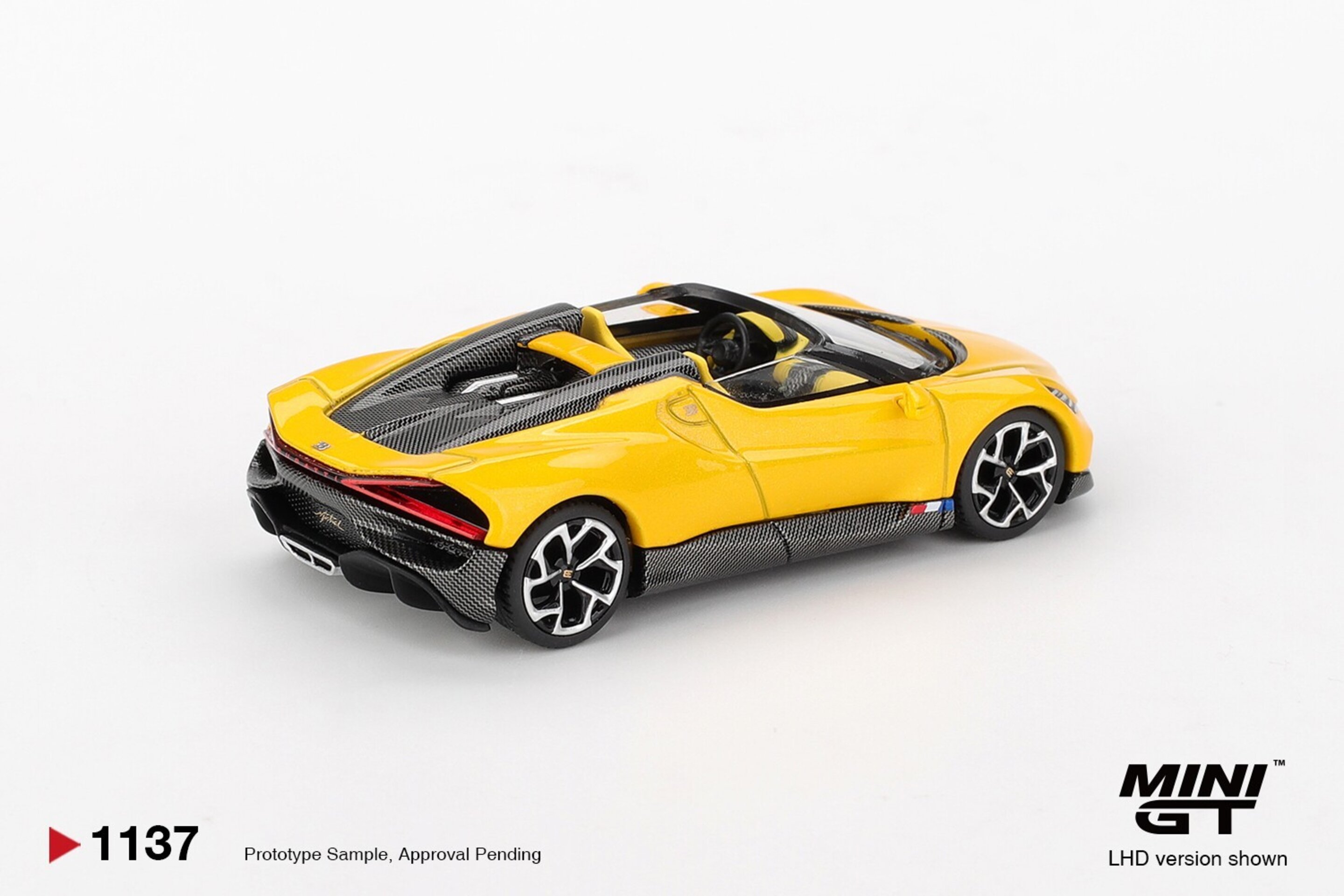 (PRE VENTA) MINI GT 1:64 BUGATTI W16 MISTRAL YELLOW 2023 - 4