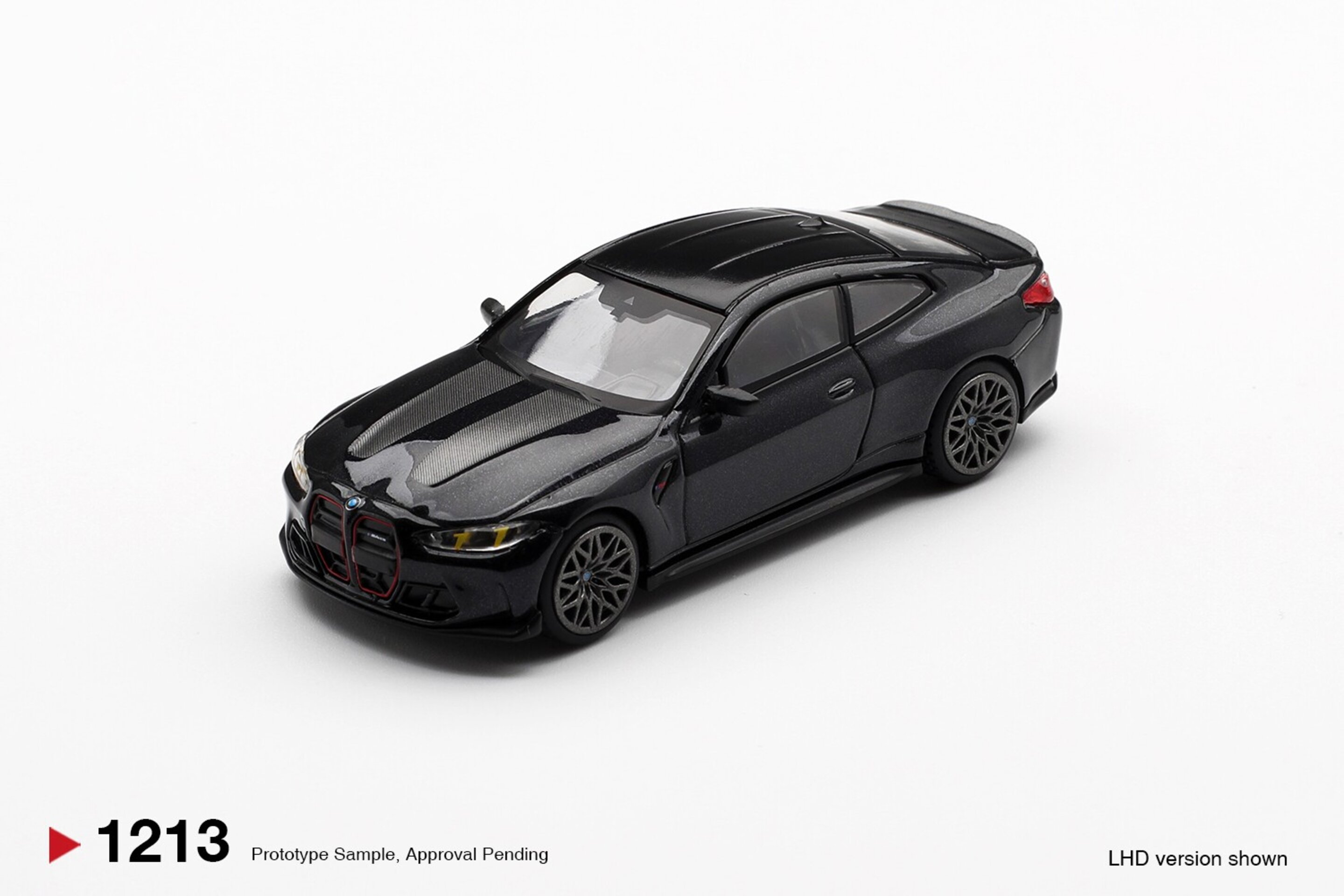 (PRE VENTA) 1:64 BMW M4 (G82) CS BLACK SAPPHIRE 2025 Mini GT - 2