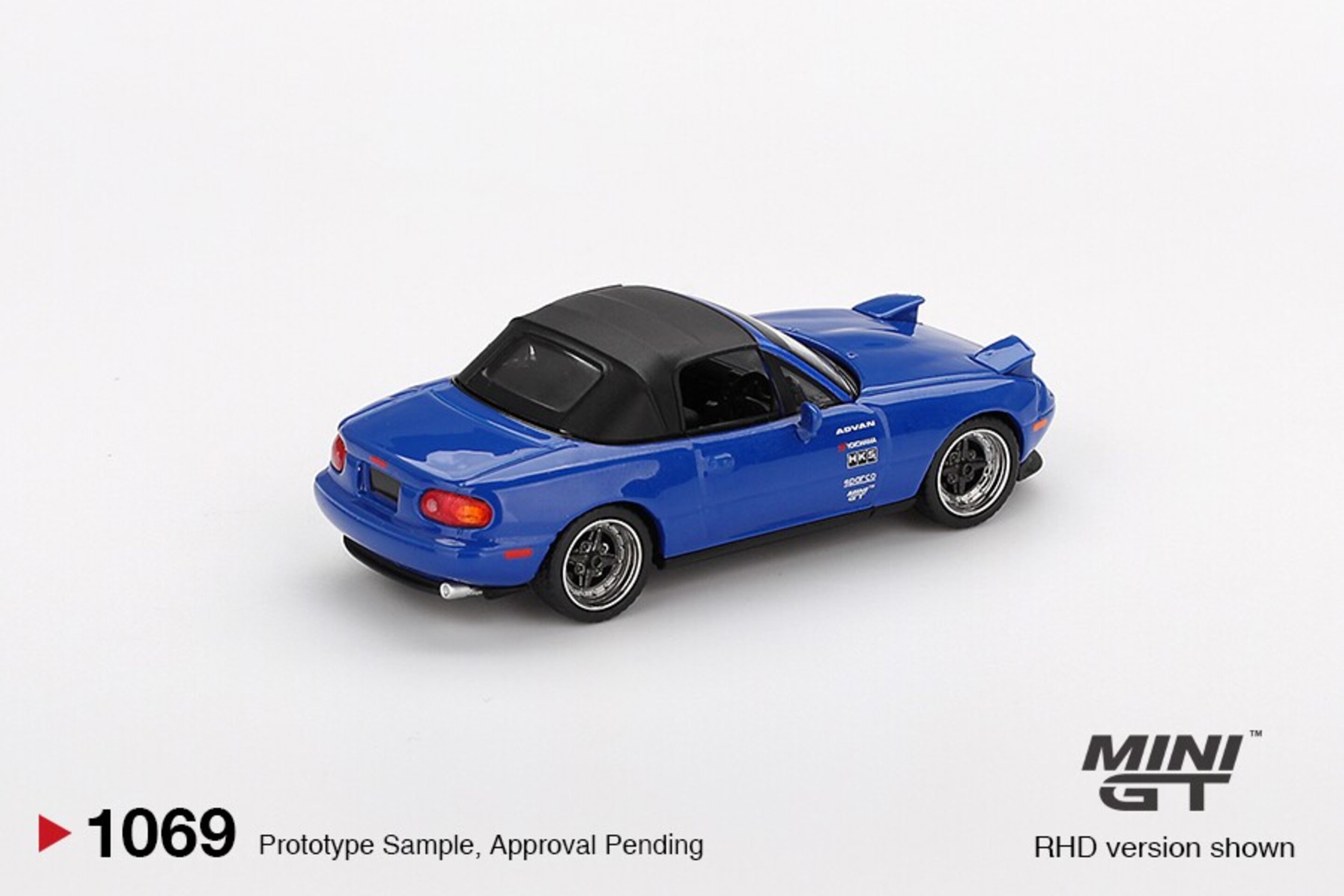 (PRE VENTA) 1:64 MAZDA MX-5 MIATA TUNED VERSION DARK BLUE 1990 – Mini GT - 2