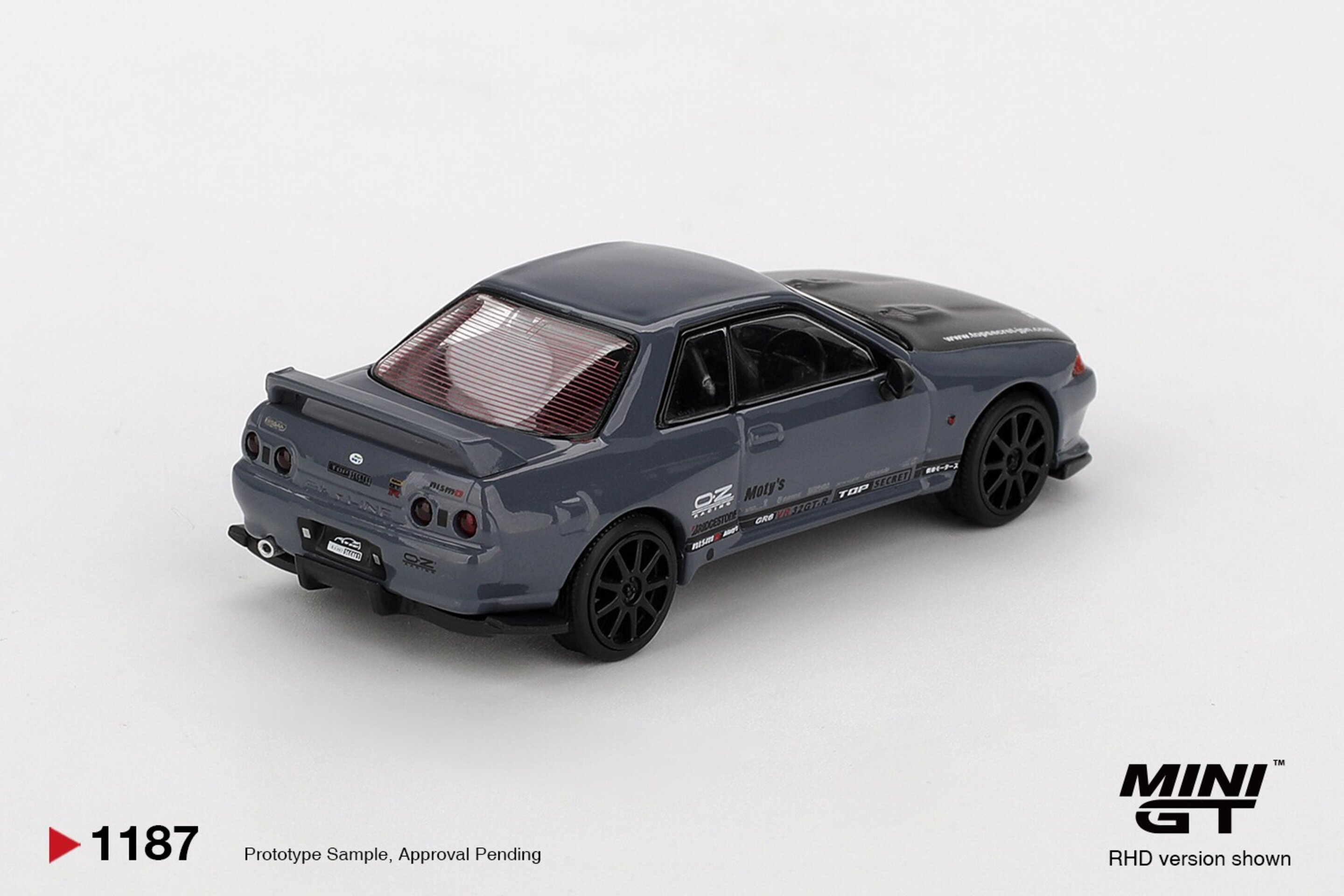 (PRE VENTA)1:64 NISSAN GTR TOP SECRET VR32 STEALTH GREY 2025 Mini GT - 3
