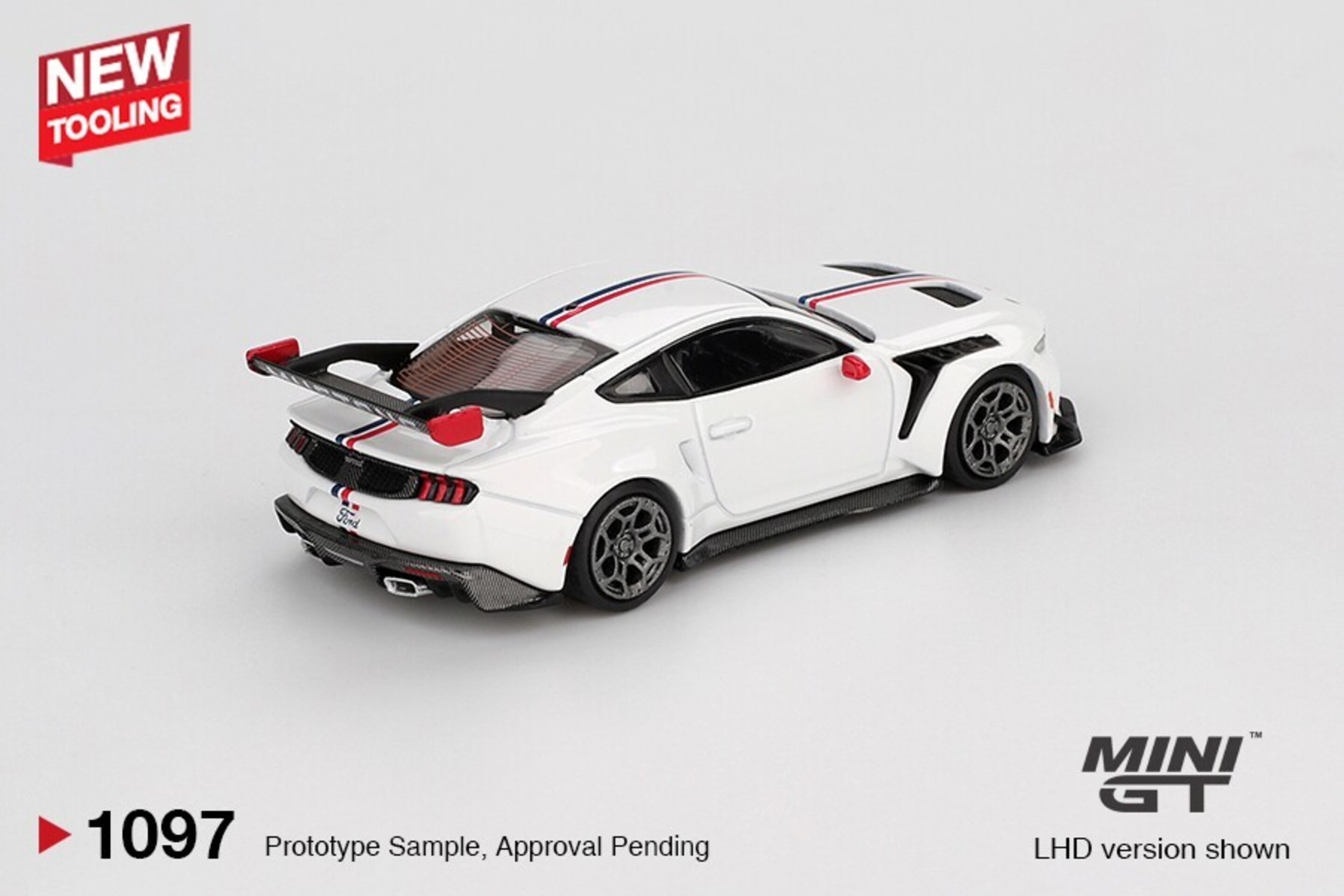 (PRE VENTA) Mini GT 1:64 1:64 FORD MUSTANG GTD SPIRIT OF AMERICA 2025 - 3