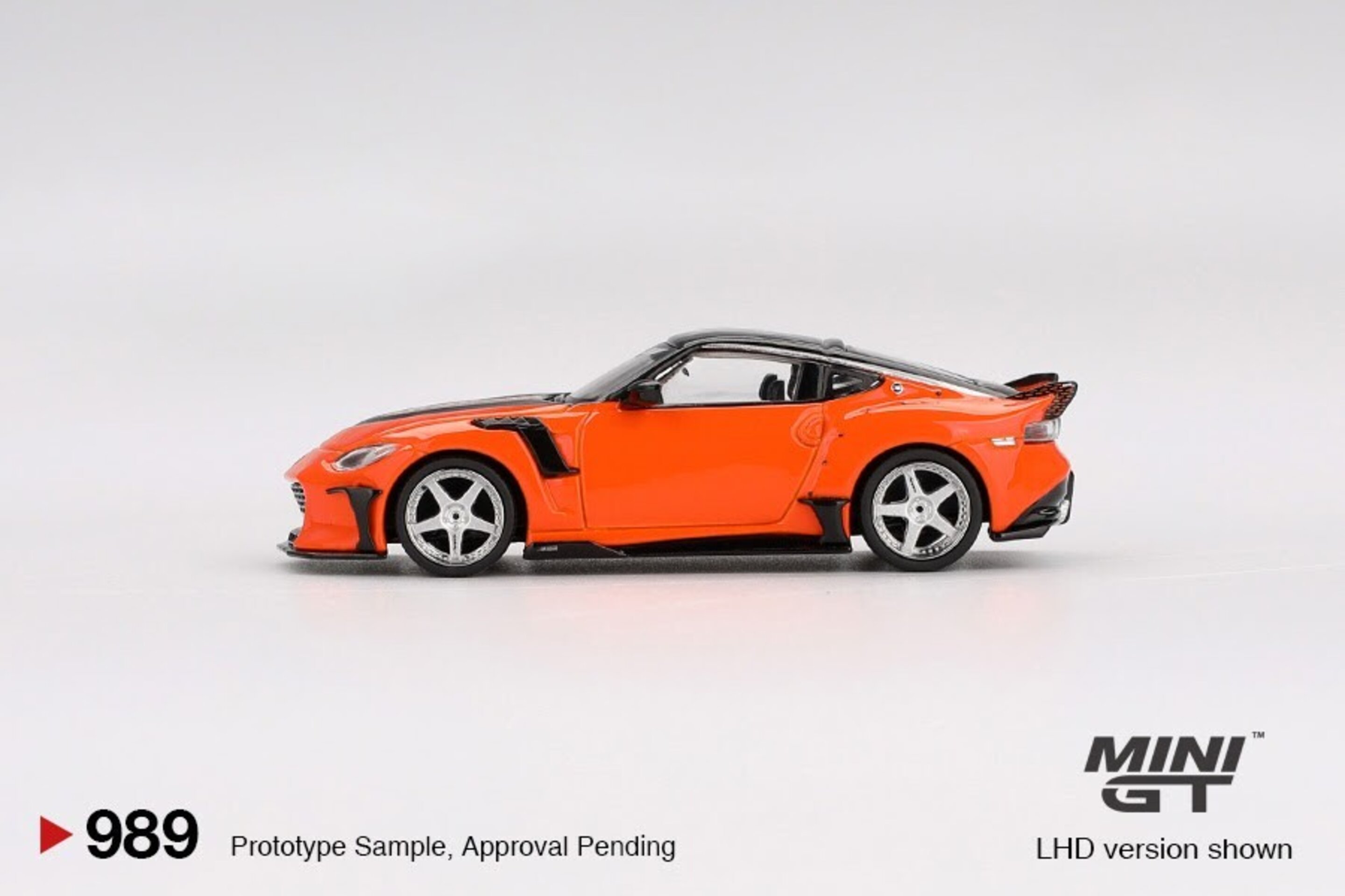 (PRE VENTA)1:64 NISSAN Z VEILSIDE FFZ400 ORANGE 2024 - 3