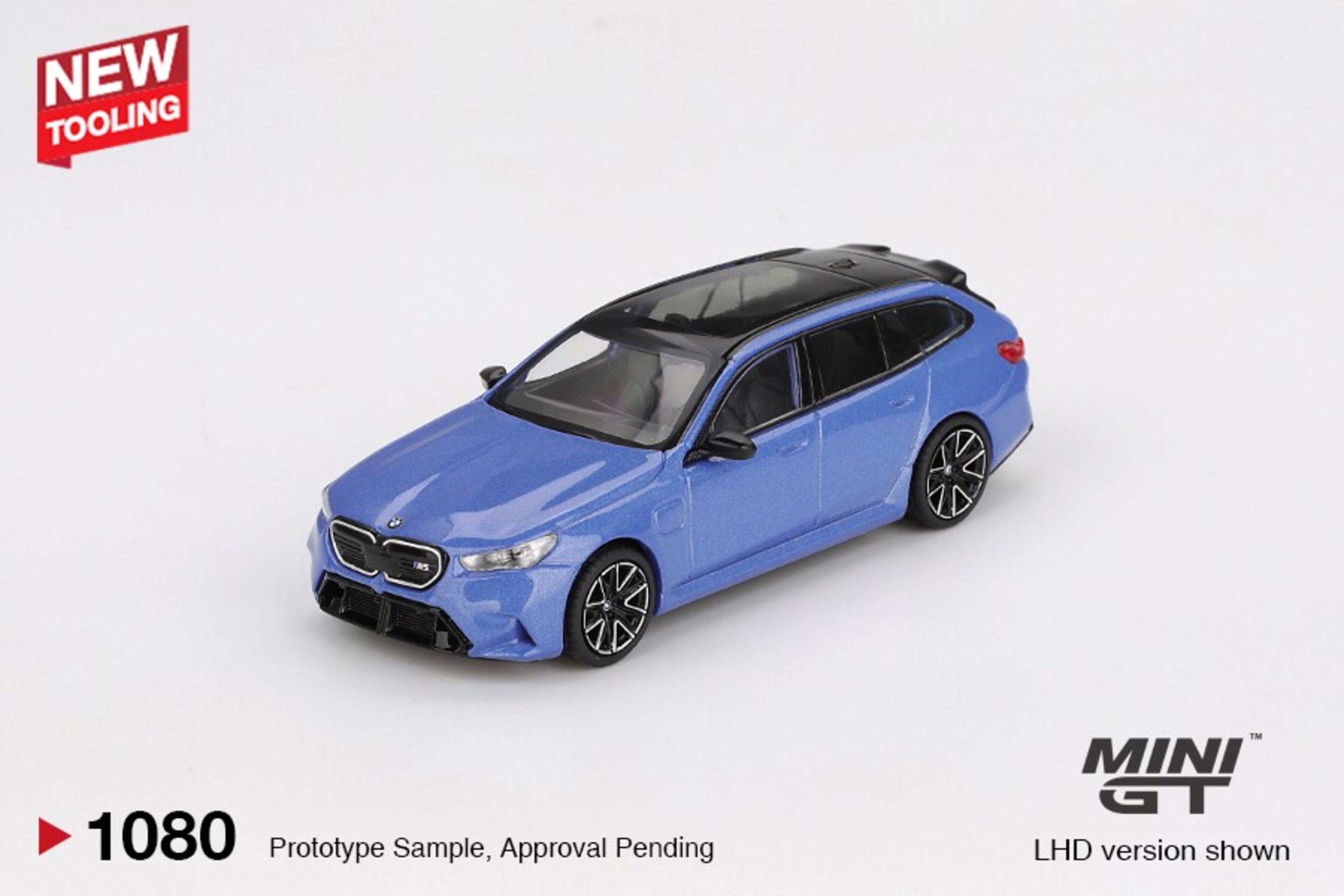 (PRE VENTA) BMW M5 (G99) TOURING MARINA BAY BLUE METALLIC 2024 – Mini GT 1:64 - 4