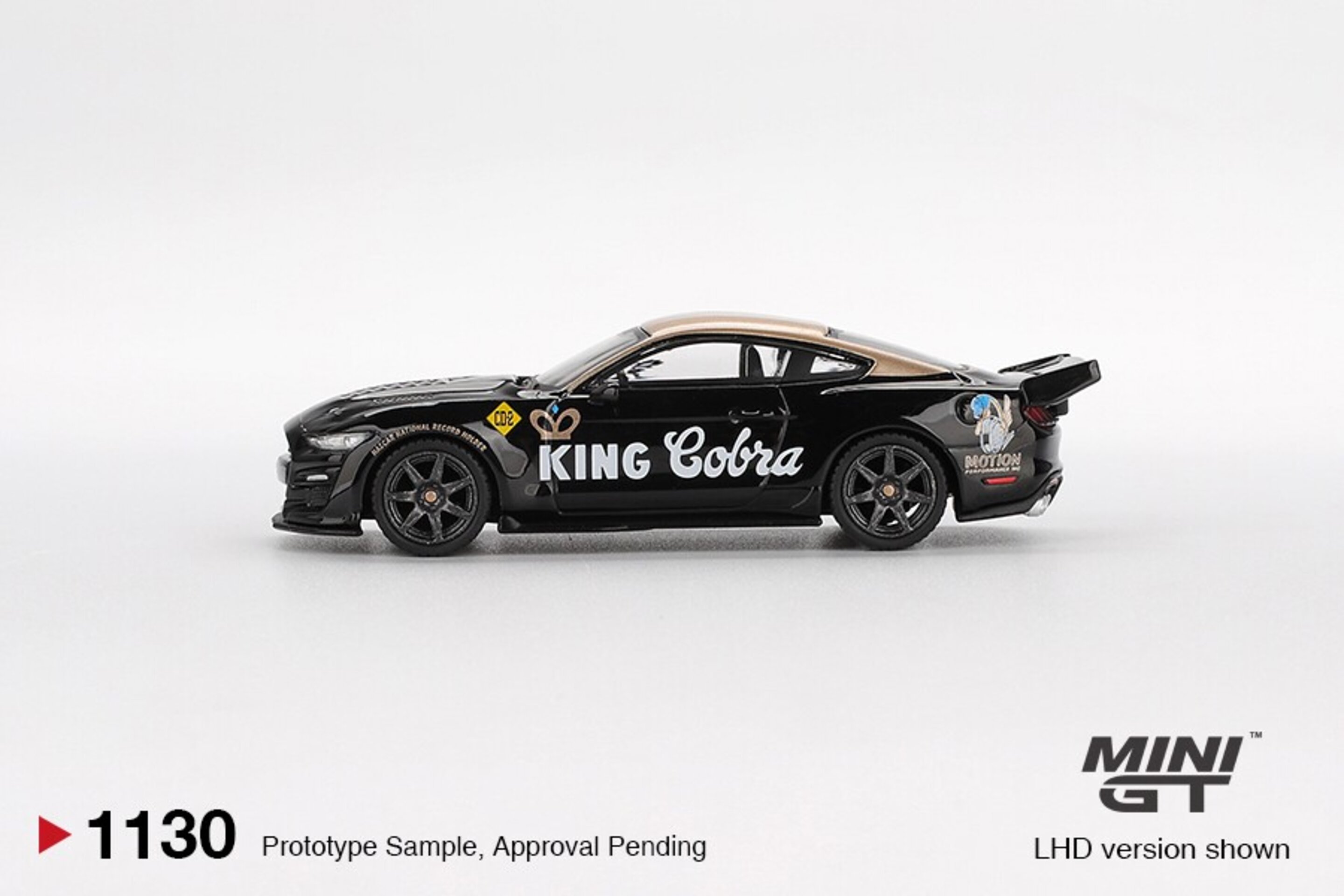 (PRE VENTA) Mini GT 1:64 SHELBY GT500 DRAGON SNAKECONCEPT BLACK & GOLD 2020 - 4