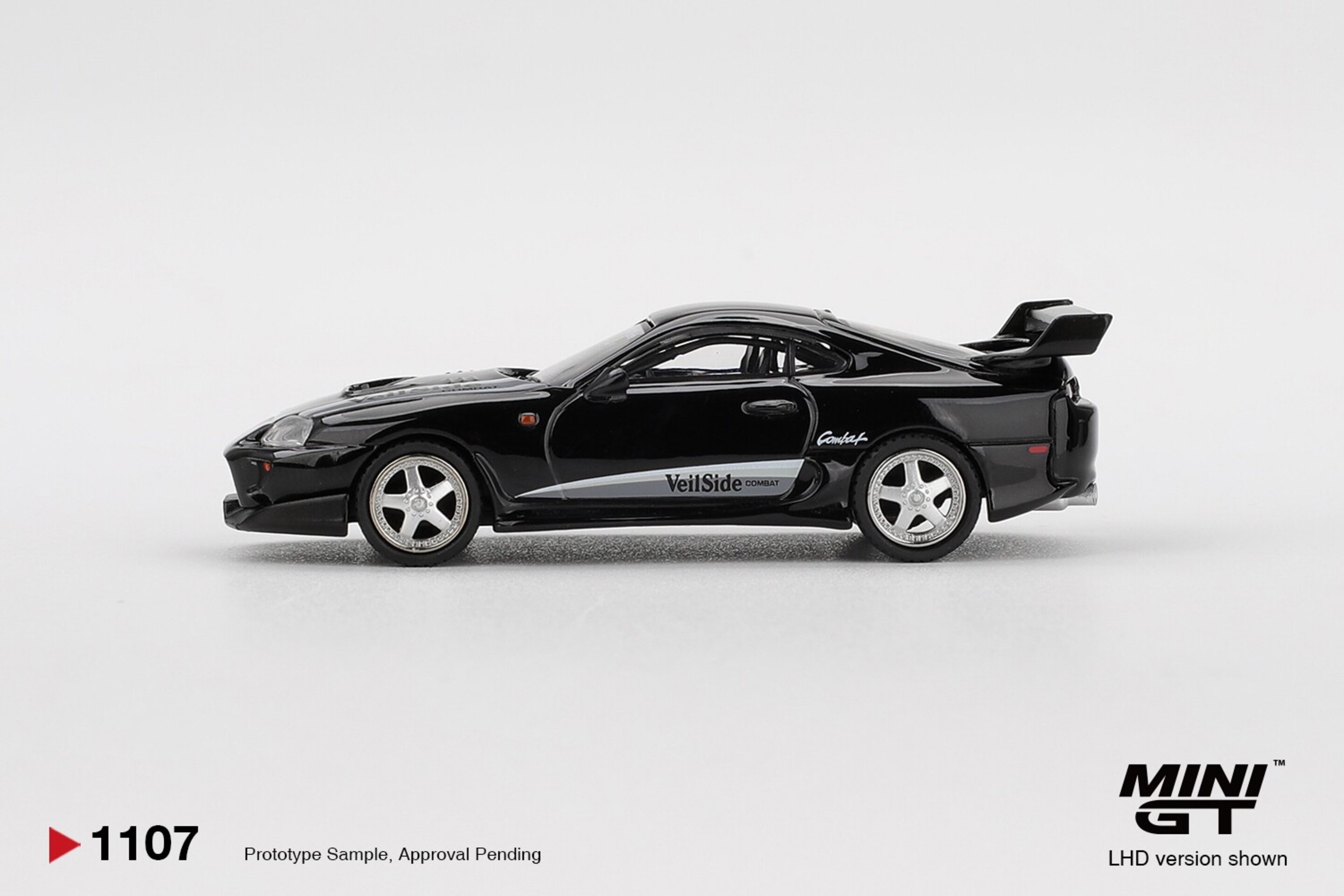 (PRE VENTA) MINI GT 1:64 TOYOTA SUPRA MK4 (A80) VEILSIDE COMBAT V-II BLACK 2011 - 3