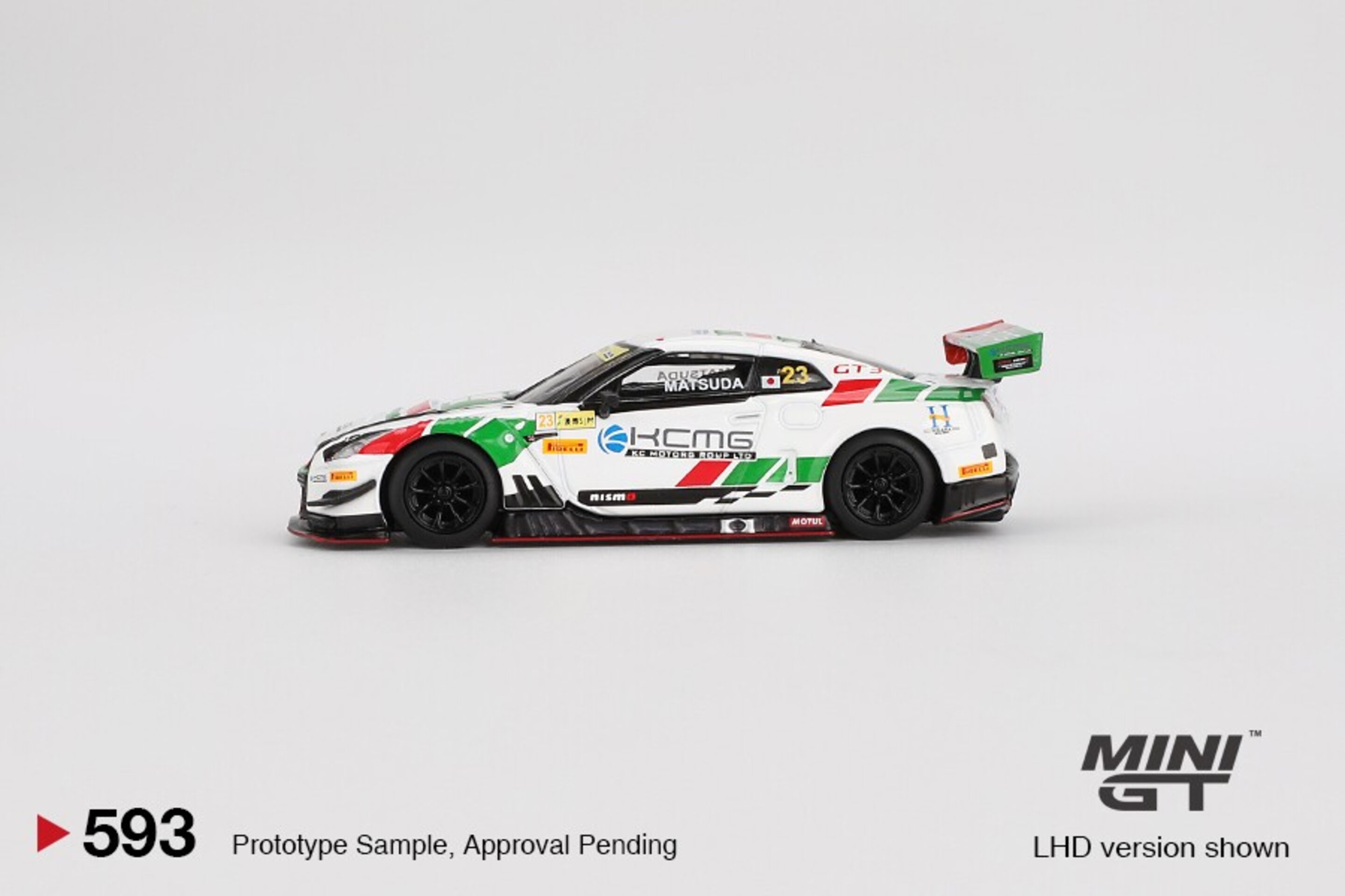 Nissan GT-R NISMO GT3 #23 KCMG 2018 FIA GT World Cup Macau MiniGT 1/64 - 3